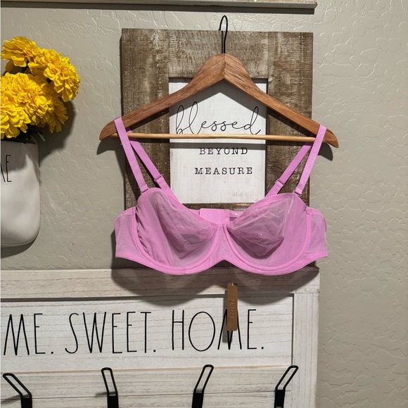 Skims ultra fine mesh strapless bra in color petal size 44A new w tags - Picture 3 of 8